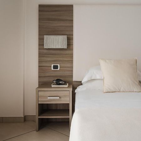 Hotel Embassy Riccione Exterior photo