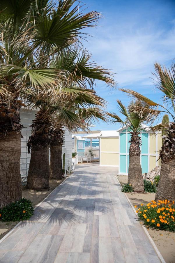 Hotel Embassy Riccione Exterior photo